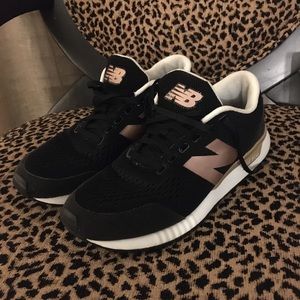 Women’s New Balance Rev Light Black and Rose Gold